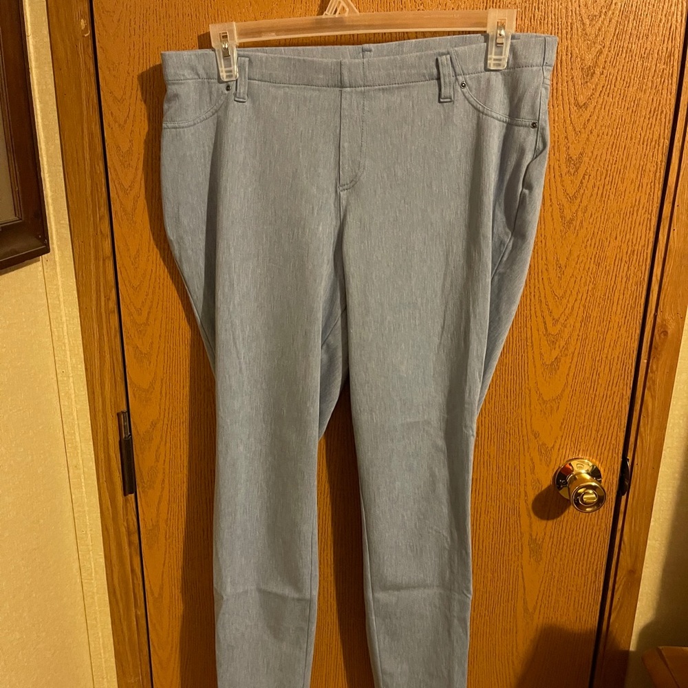 Time and Tru Bundle of 5 Stretchy